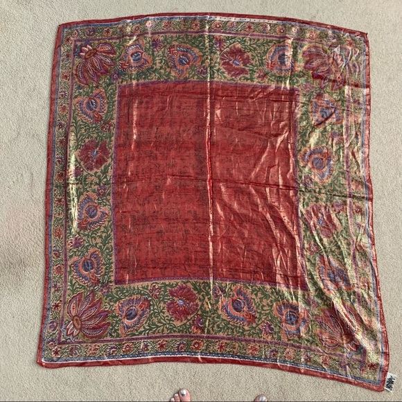 Vintage Oscar de la Renta Metallic Deep Red Gold Floral Square Scarf - Picture 5 of 15